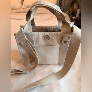 Lululemon Two Toned Mini Tote Bag 4.5L